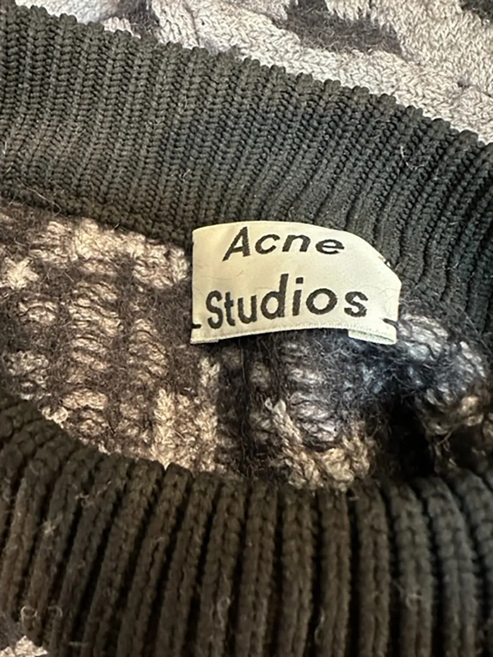 ACNE STUDIOS