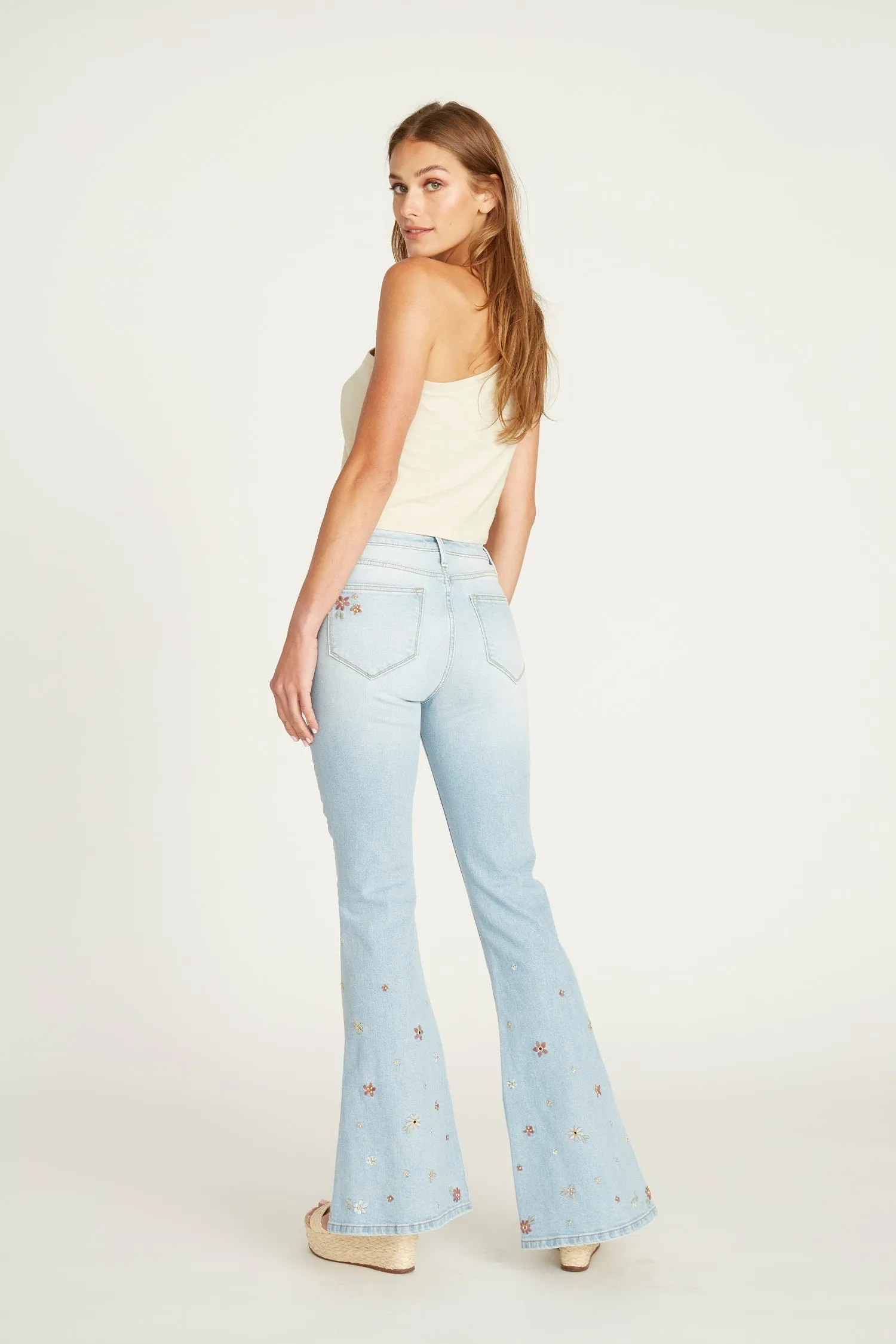Farrah Flare - Tweedle Dum Slit