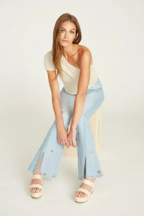 Farrah Flare - Tweedle Dum Slit